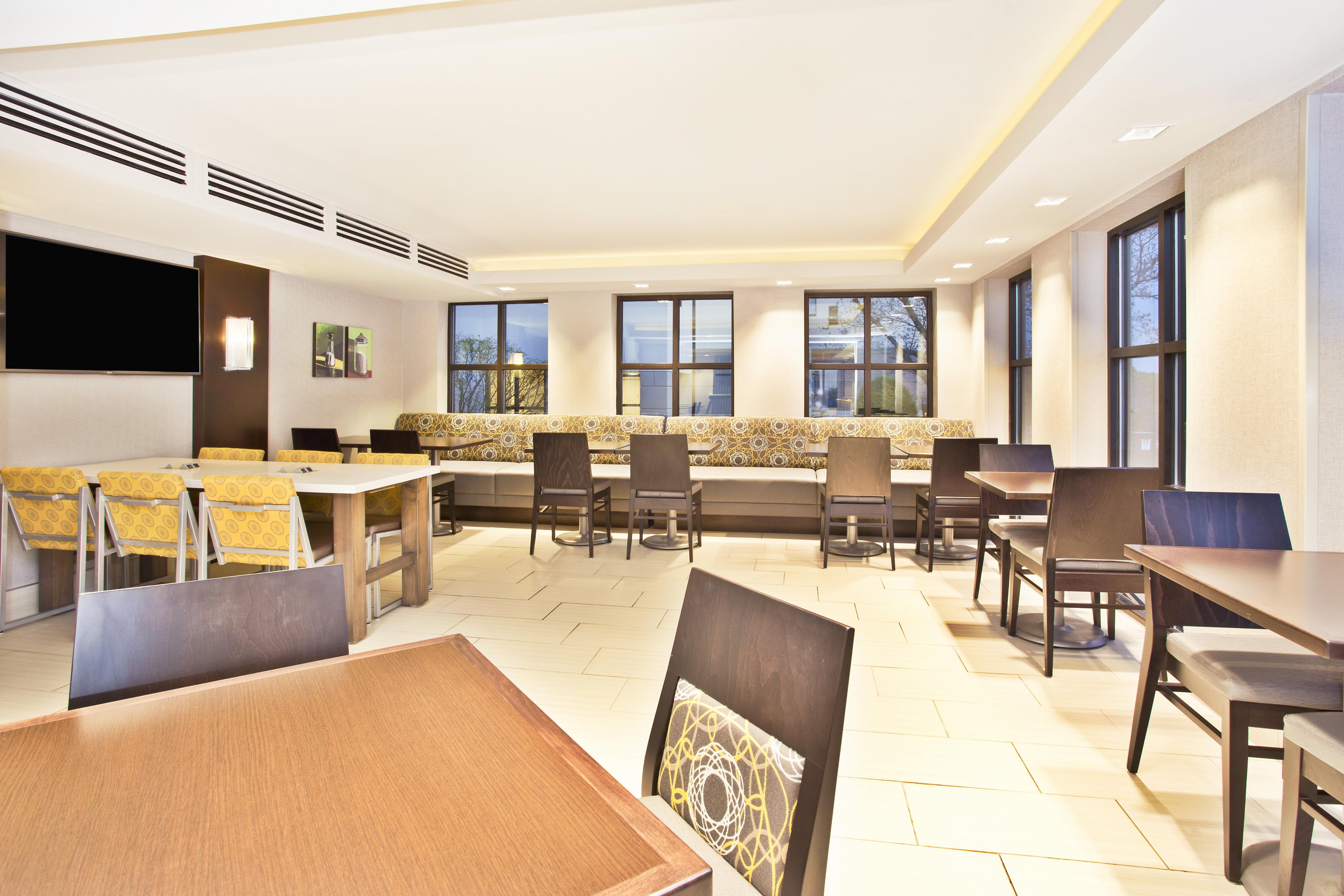 Holiday Inn Express Boston-Waltham By Ihg Dış mekan fotoğraf