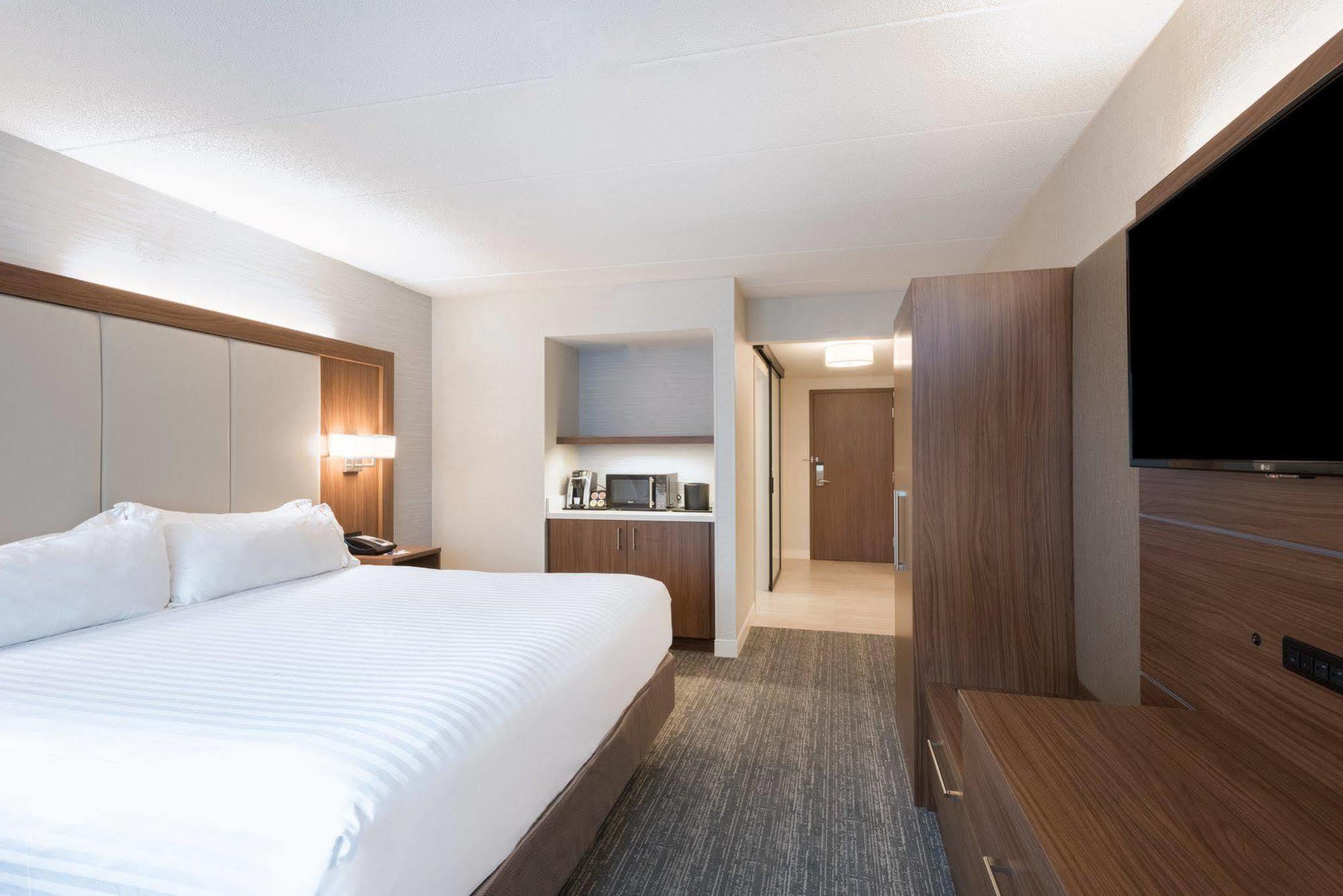 Holiday Inn Express Boston-Waltham By Ihg Dış mekan fotoğraf